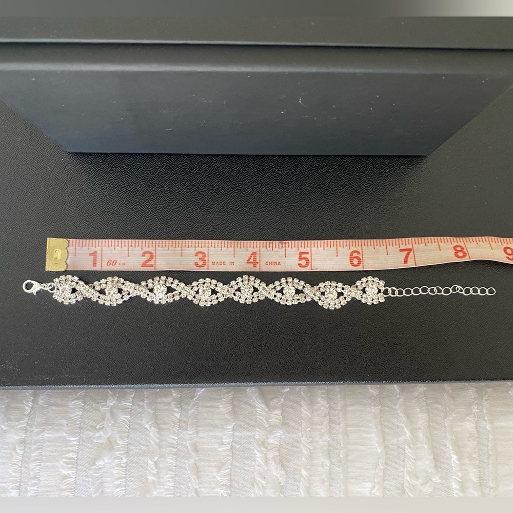 New Rhinestone Diamond Silver Glam Sparkly Bling Bracelet Adjustable Length - Picture 7 of 7